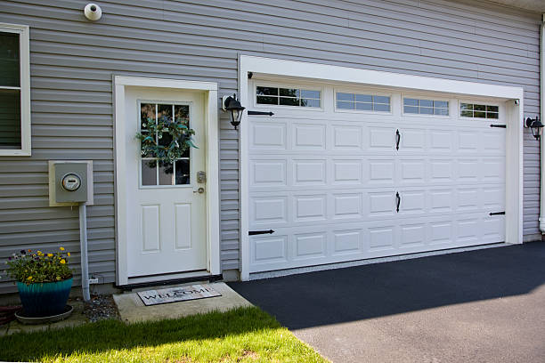 24/7 Emergency Garage Door Panel Replacement experts in Makawao, HI